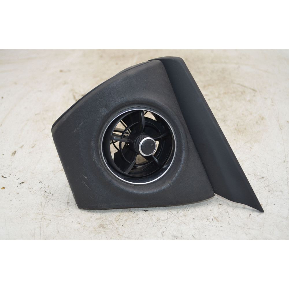 Bocchetta aria anteriore SX Toyota Auris II Dal 2012 al 2016 Cod 55404-02200  1789999320854