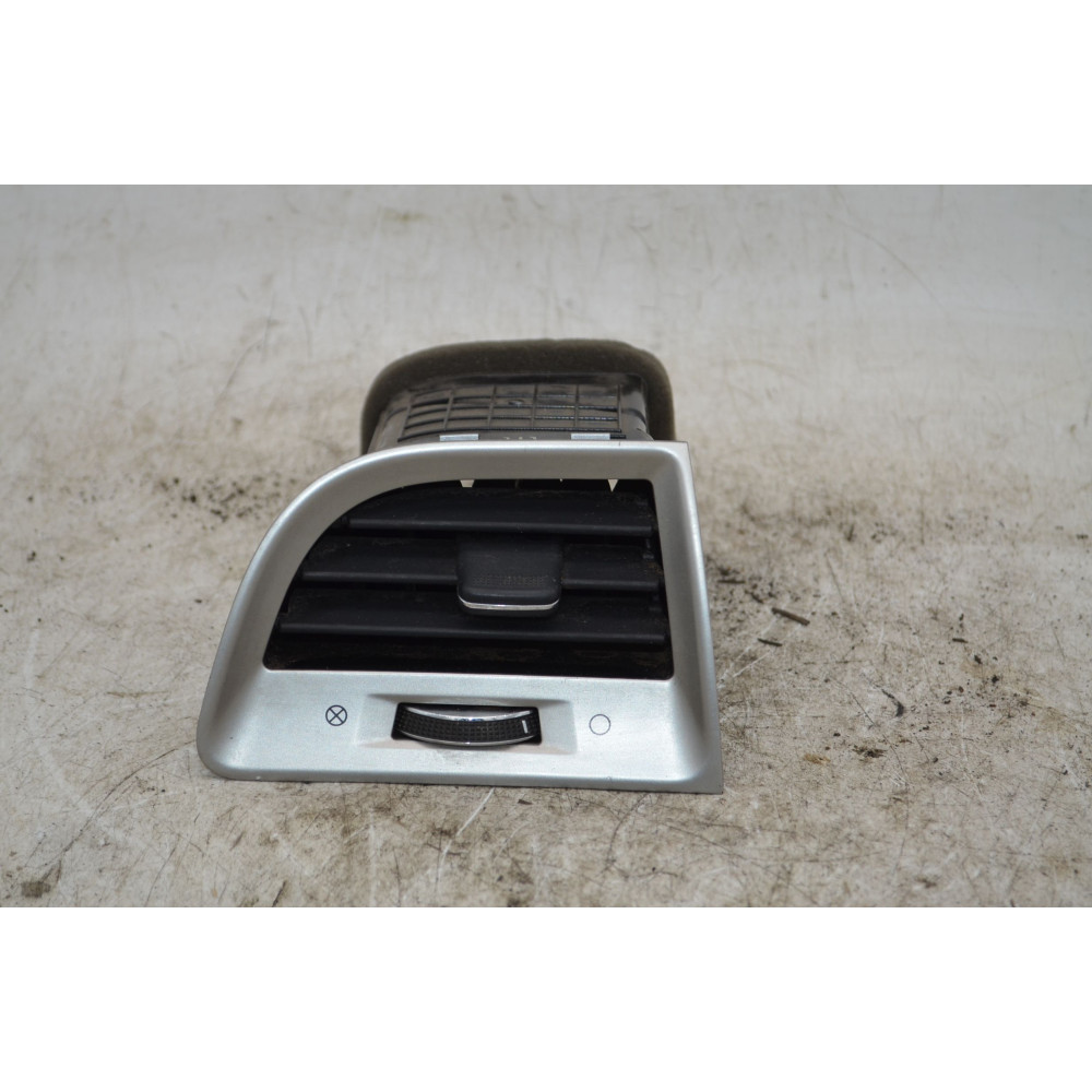 Bocchetta Aria Laterale SX Ssangyong Tivoli dal 2015 al 2018 Cod 6963035000  1790752754816